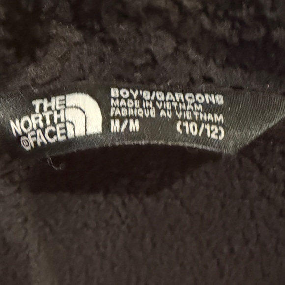 The North Face Boys Black and Charcoal Windbreaker w/fleece lining. - Picture 2 of 3